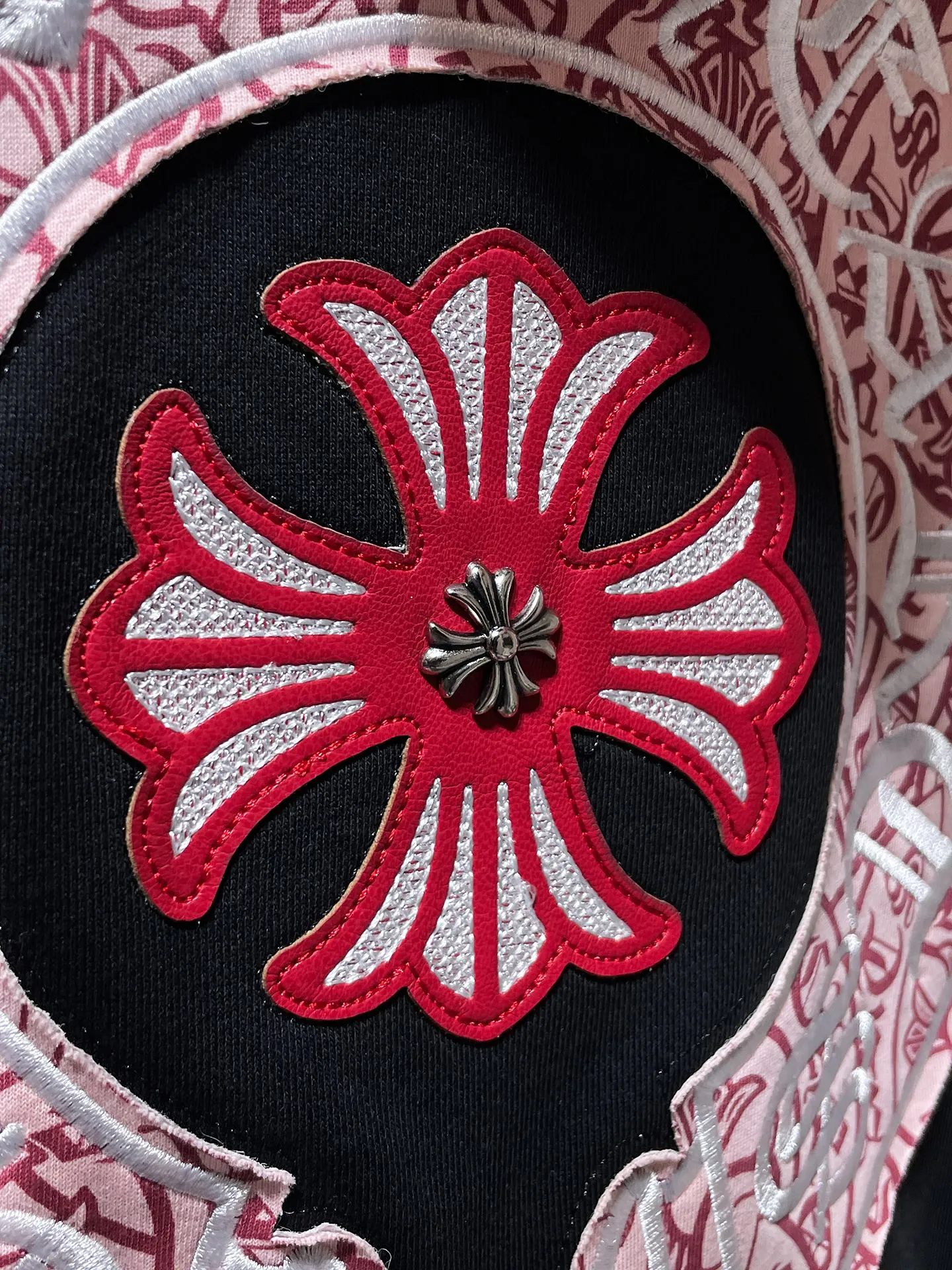 P276 Chrome Hearts Autumn and Winter 2025 Counter Synchronization Horseshoe Cross Handmade Three-dimensional Custom Patched Embroidery Hooded Sweatshirt Heavy Embroidery! ! ! Tens of thousands of needles! ! Improved customized version of 1:1 high-gram weight high-quality fabric Recommended color: white black code number: S, M, L, XL